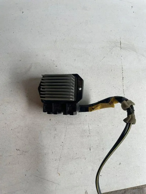 TOYOTA PRIUS 8716547020 puhallinrele