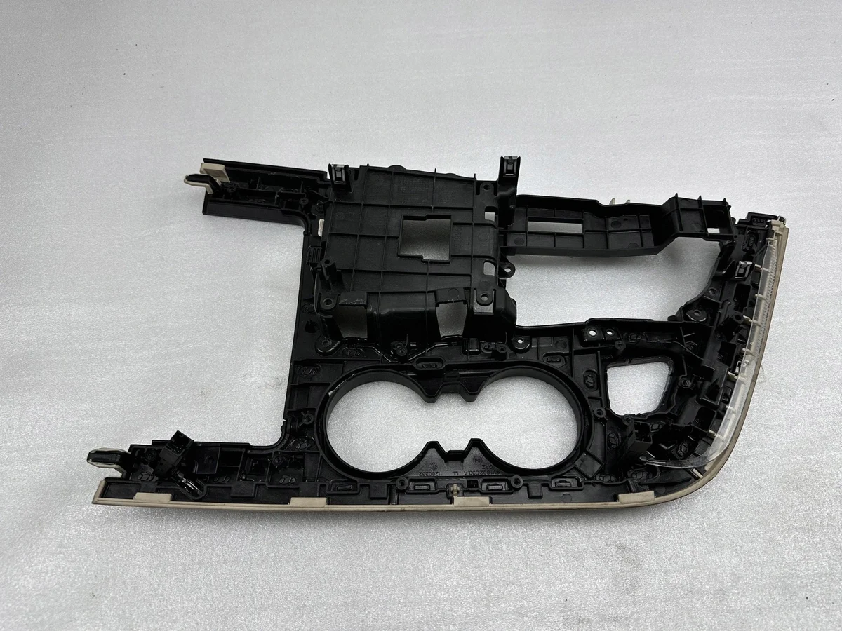 Audi Q7 4M Mittpanel Ram 4M1864241 image 3