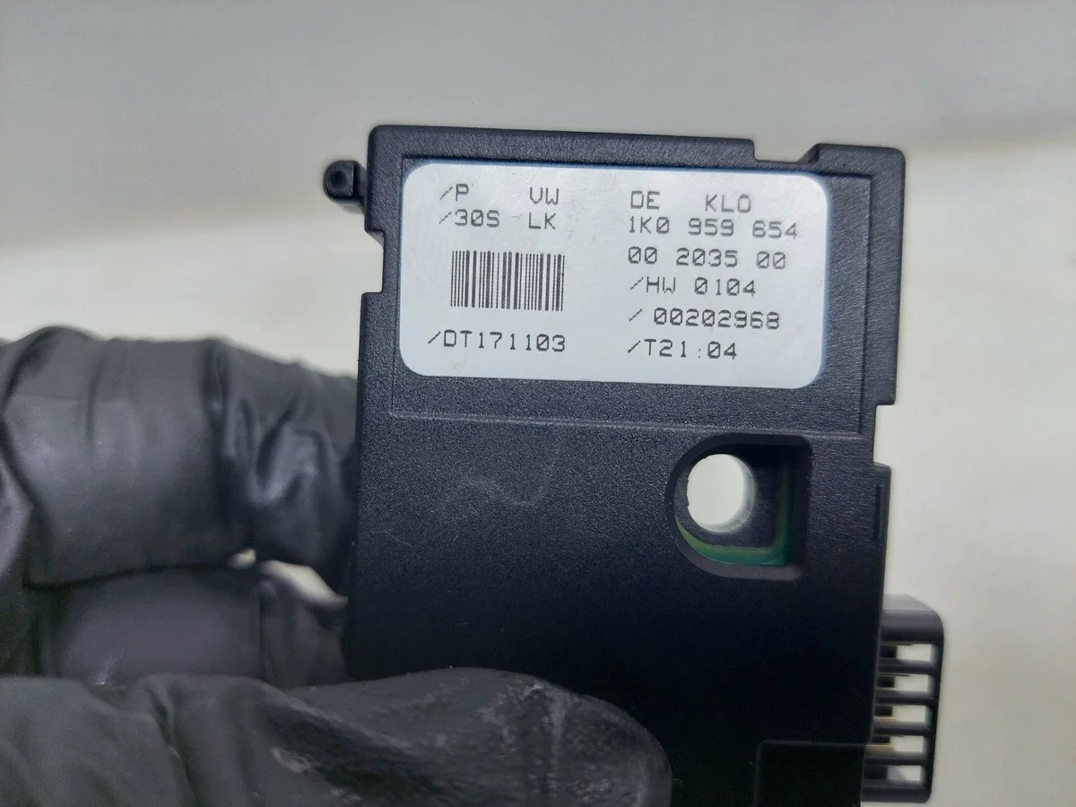 Used Steering Angle Sensor Audi A3 VW Golf V image 6