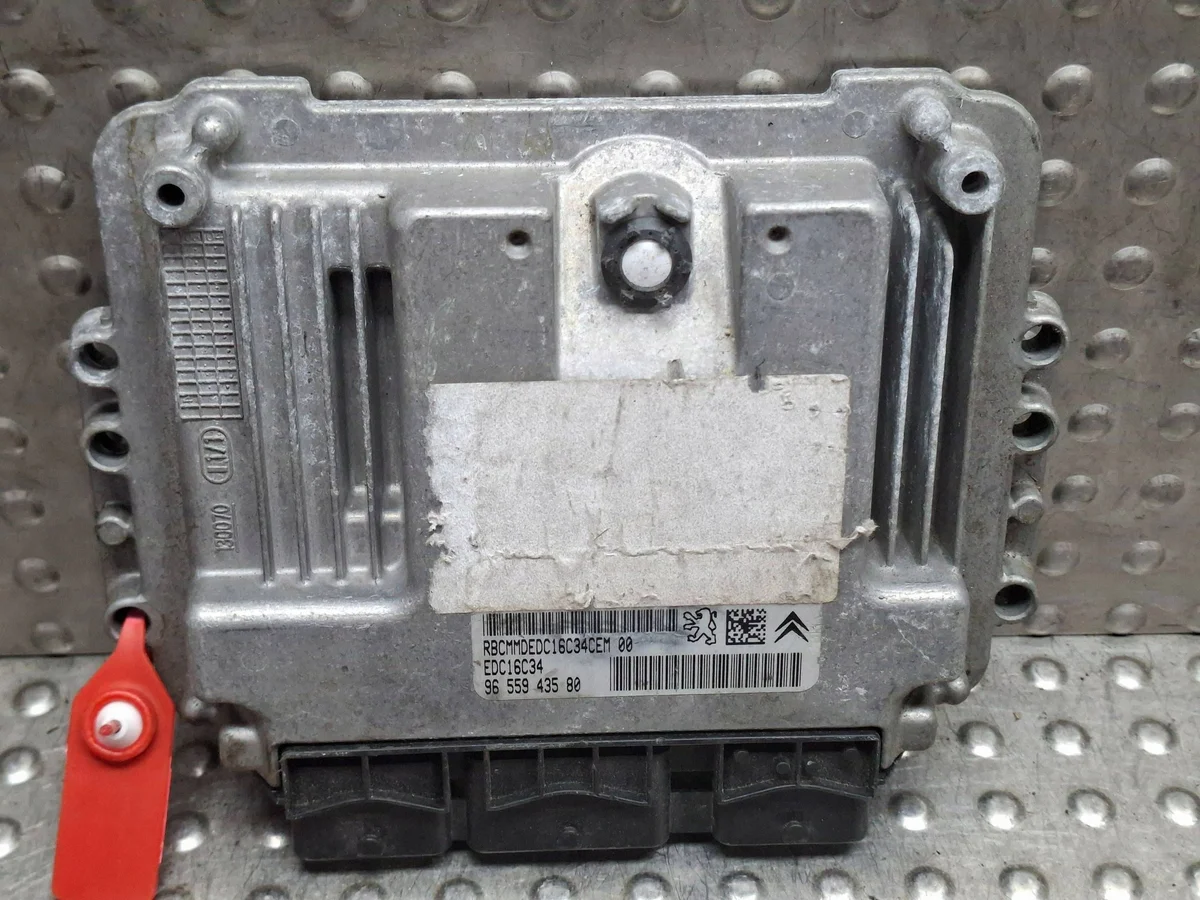 ECU Moteur 1.6 HDI Citroen Peugeot S26279697
