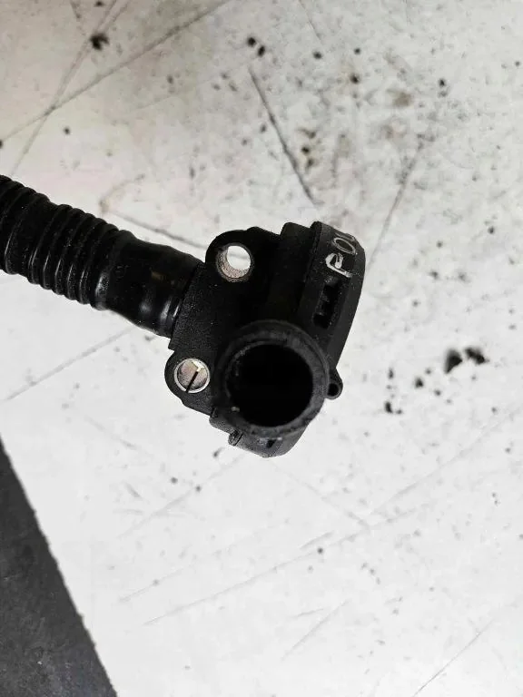 Tubo Vacío Válvula PCV VW Polo 9N3
