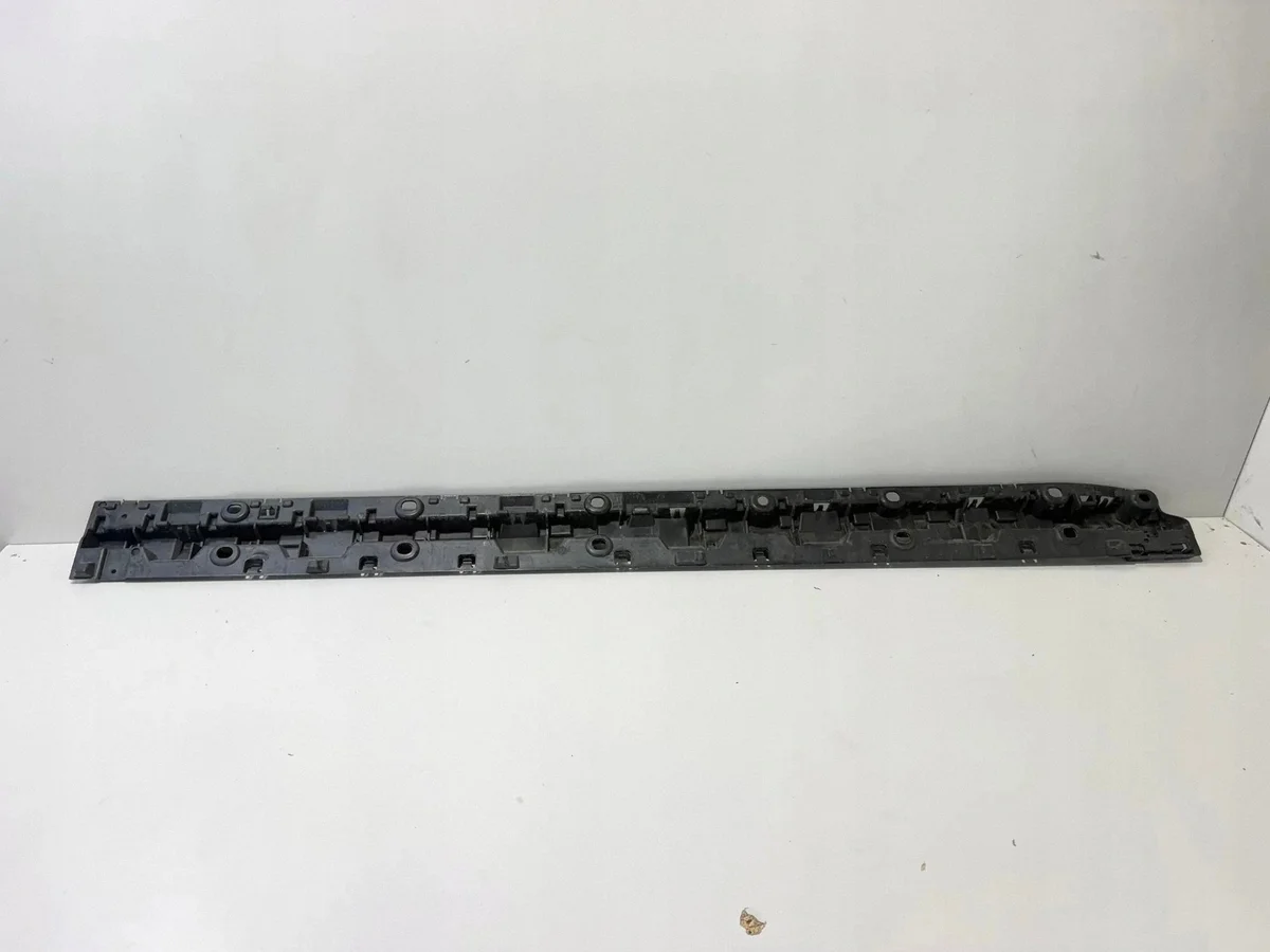 BMW X5 G05 Glissière de seuil droite OEM 7425460