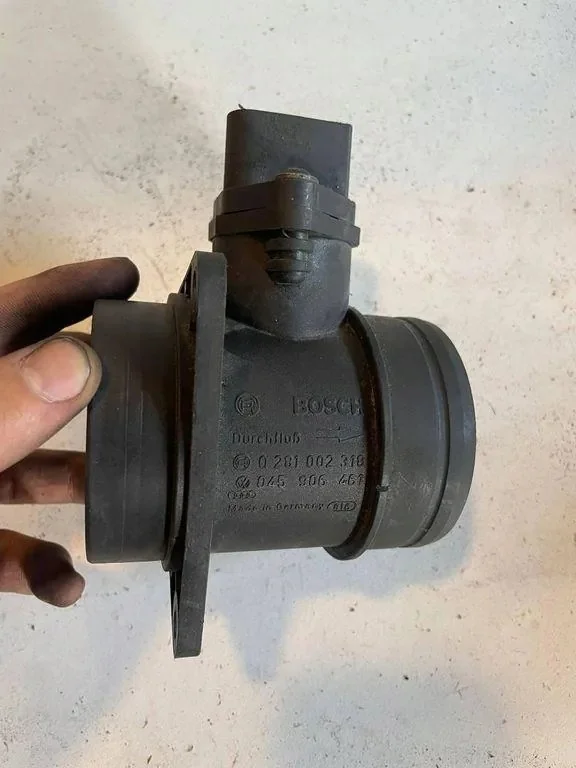 Débitmètre d'air Volkswagen 071906461AX