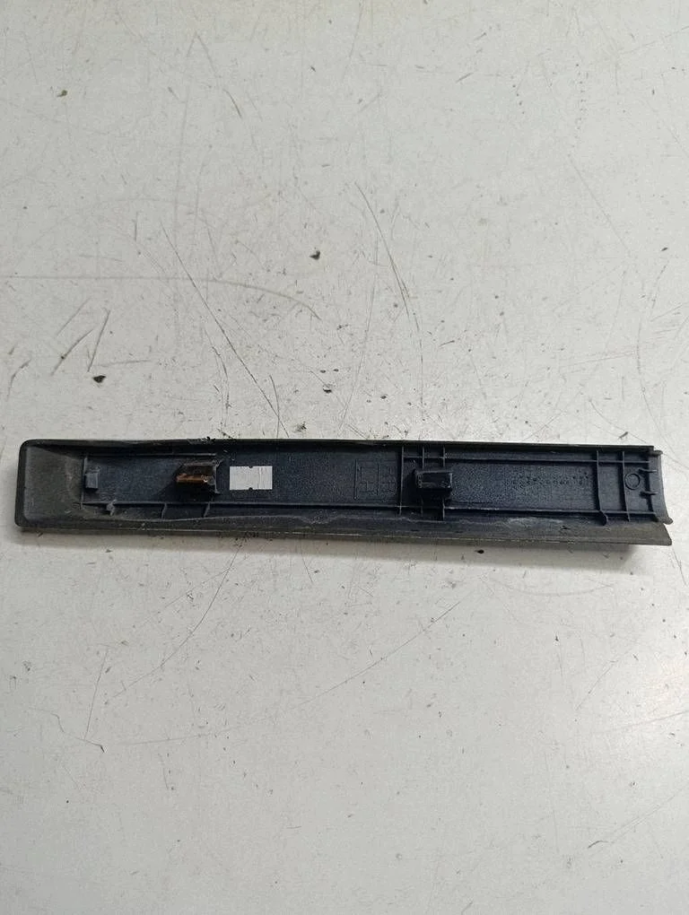 KIA Carens IV takreling täcklock vänster bak
