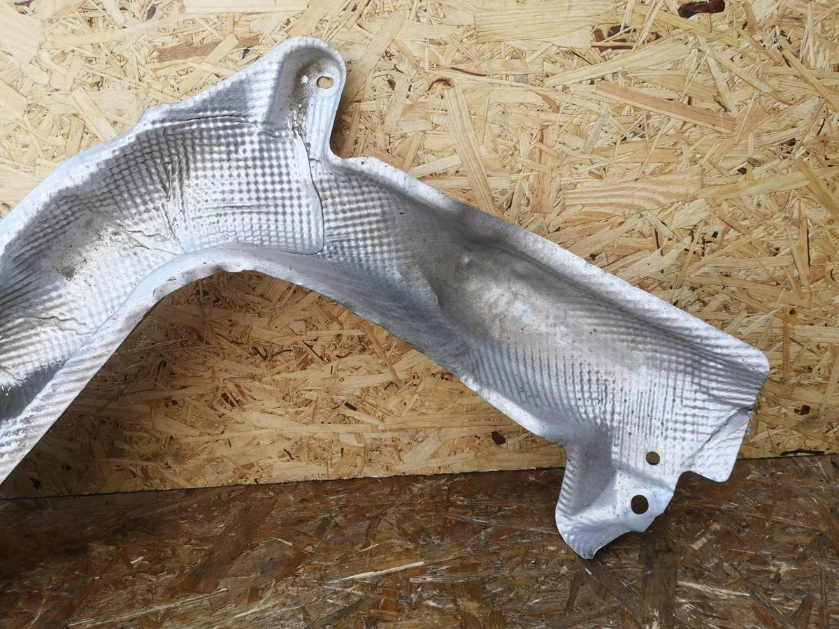 Renault Scenic IV Heat Shield 747612709R