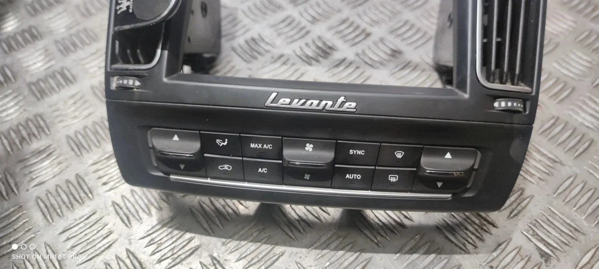 Airconditioning Maserati Levante 06701187960 image 4