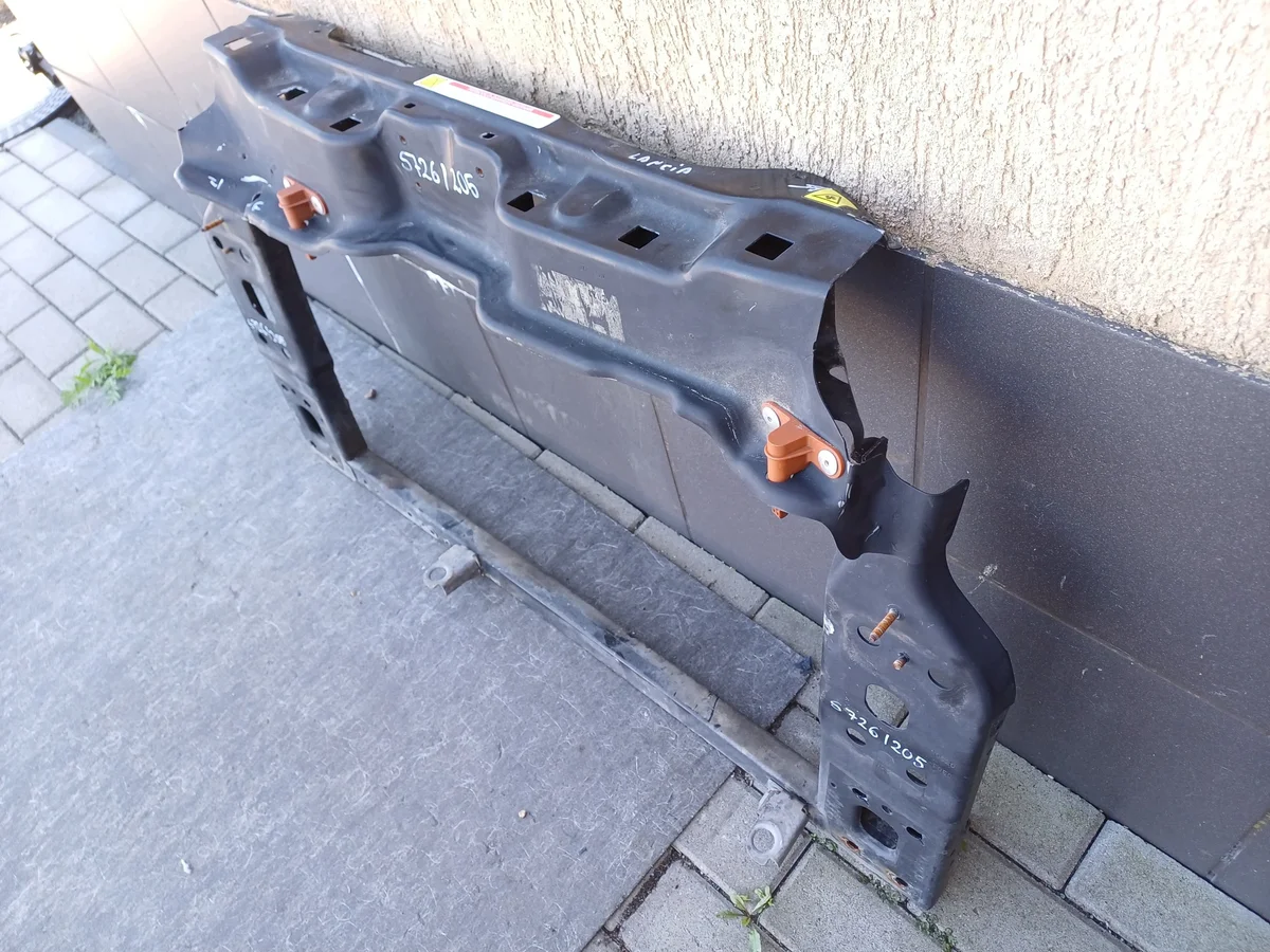 Lancia Ypsilon 3 Front Reinforcement Panel Used image 4