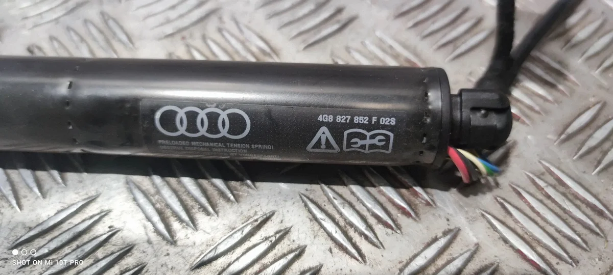 Takaluukun kaasujousi Audi A7 S7 4G