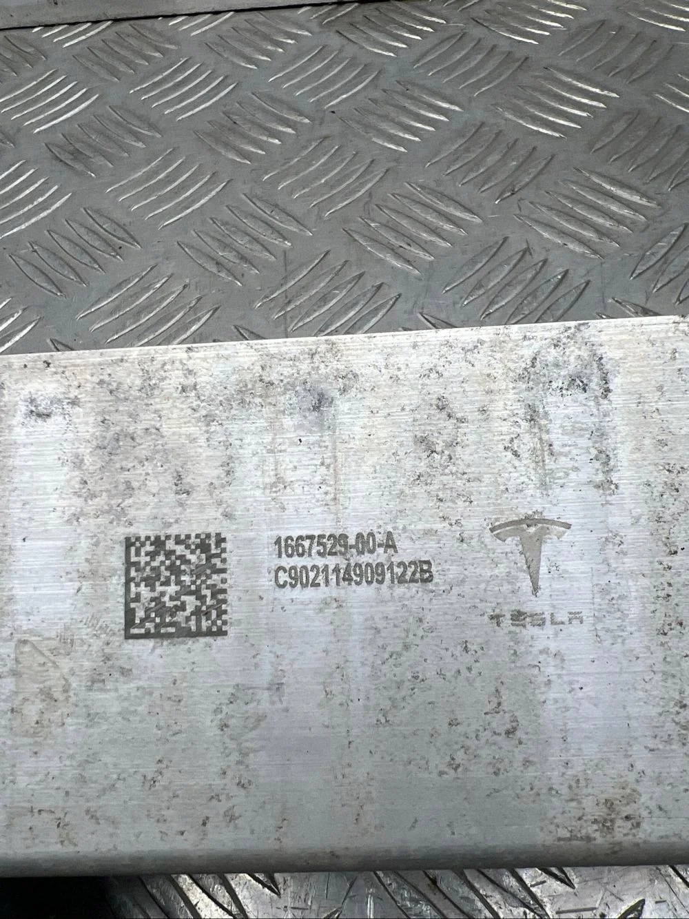 Tesla Model Y 2023 Traverse de radiateur image 5