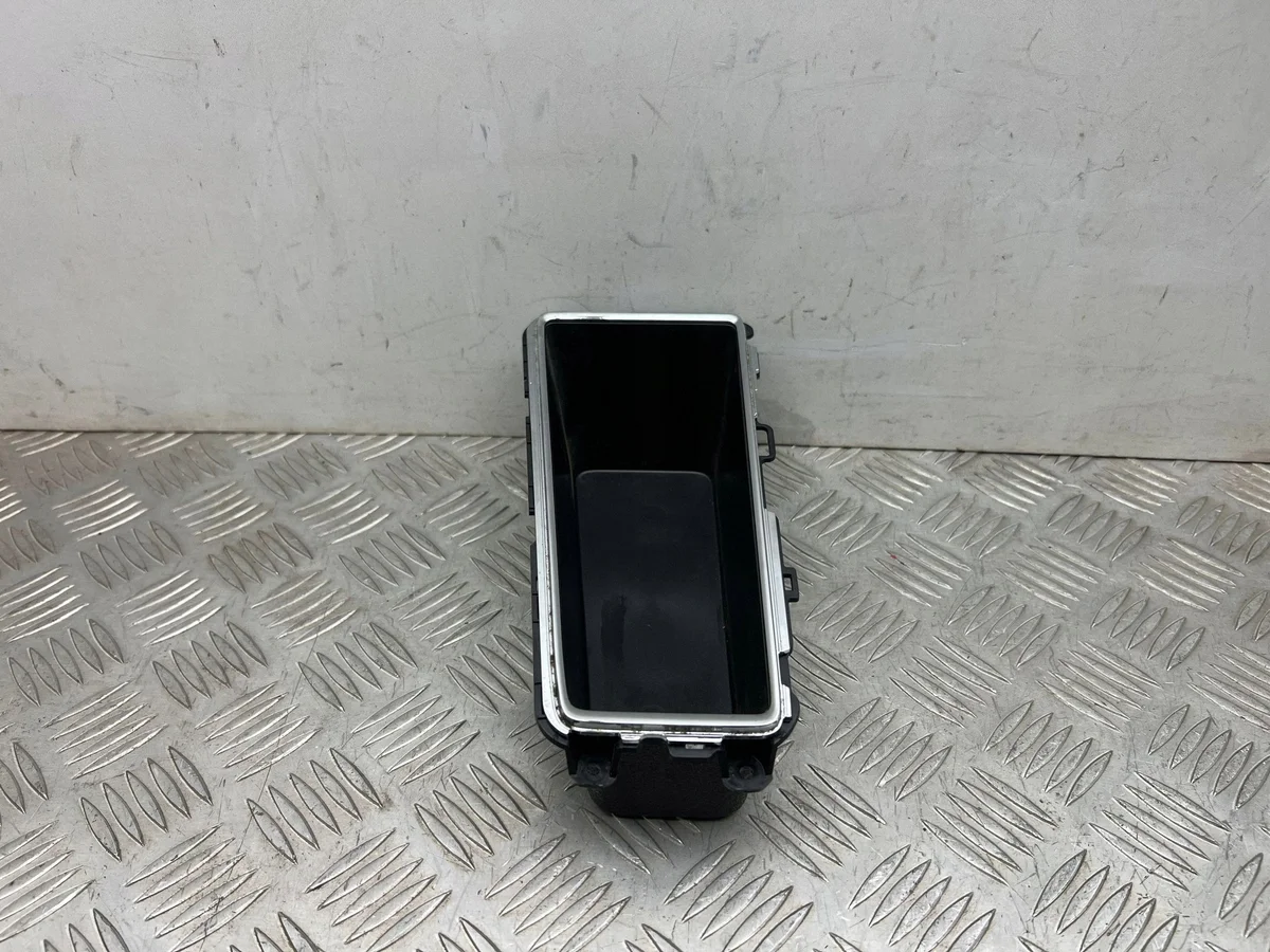 2021 Skoda Enyaq iV Center Console Storage 1456762A