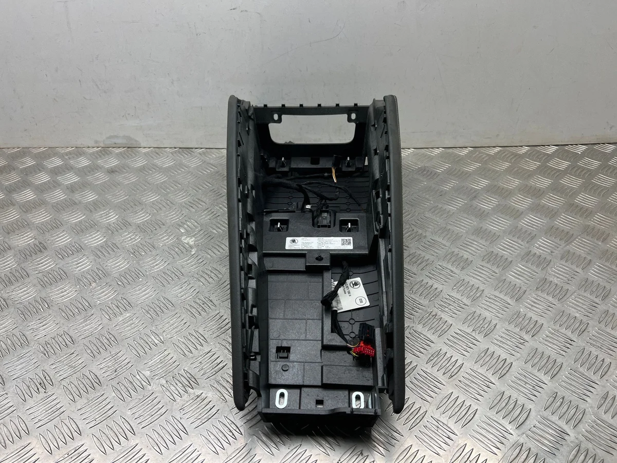 Skoda Enyaq iV Console Element 5LC863480A
