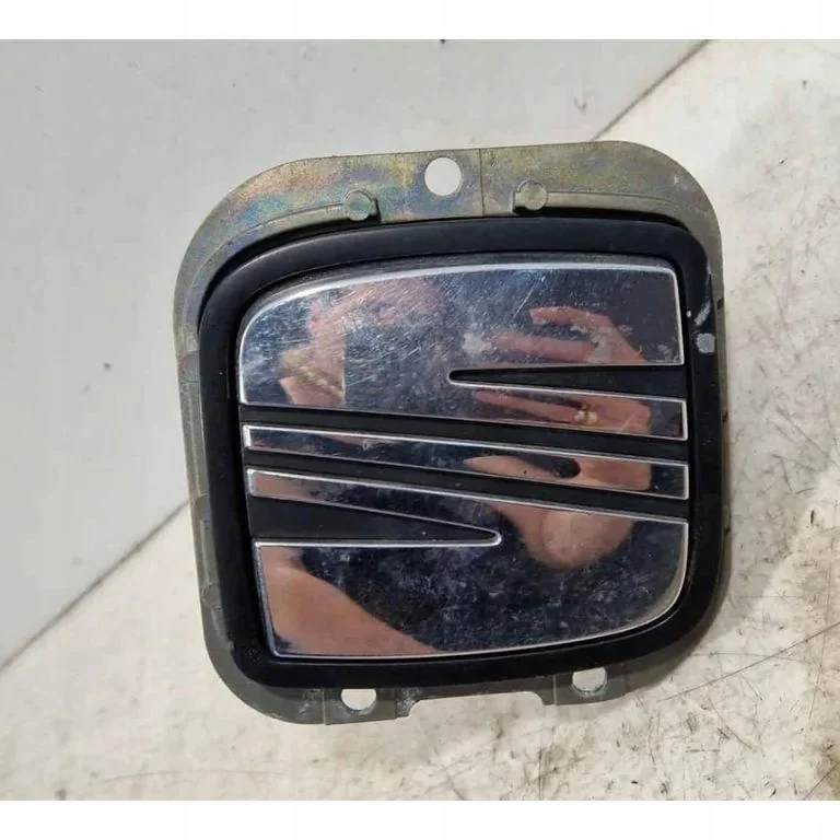 Emblema manija tapa maletero Seat Leon 1M 1M6827565F