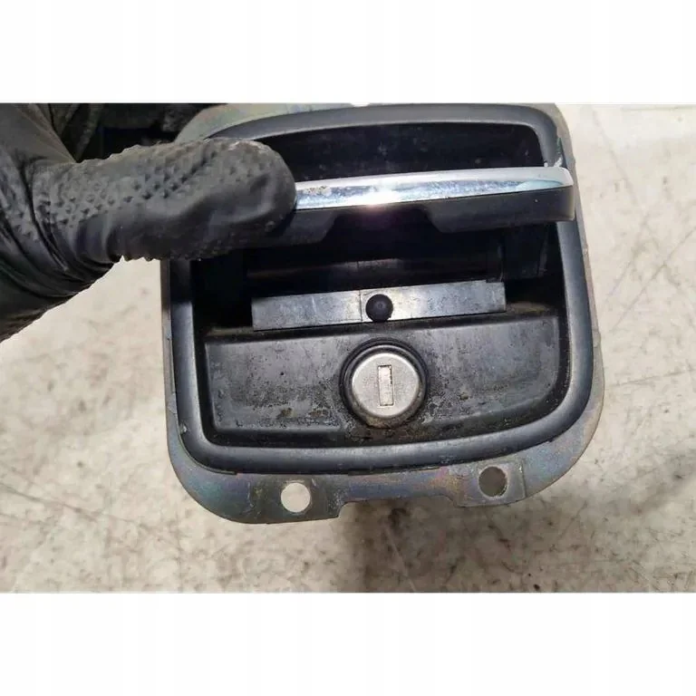 Poignée hayon Seat Leon 1M6827565F image 3