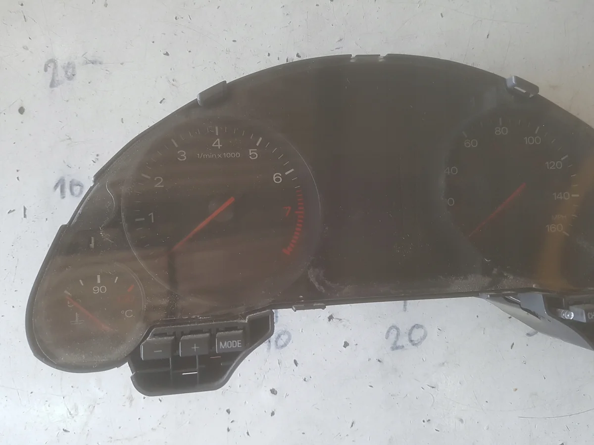 Compteur Audi A4 B6 Cabrio 1.8 T Anglais image 3