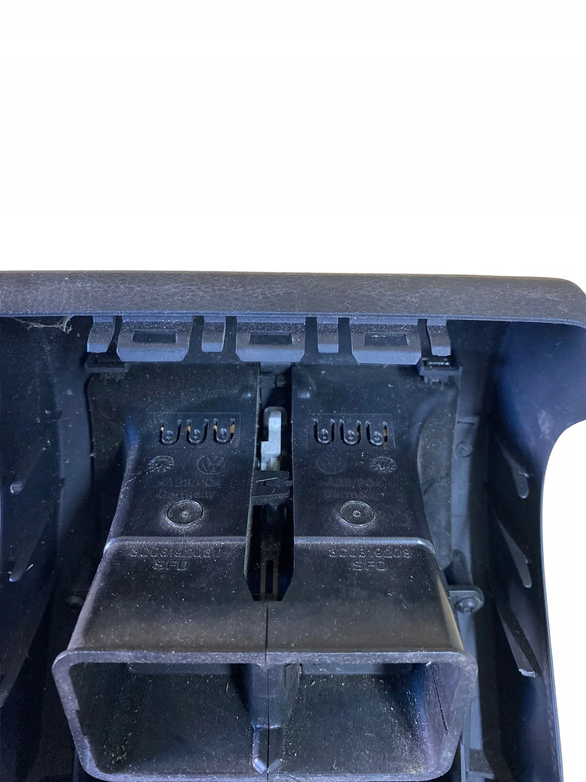 Console centrale arrière VW Passat CC 3C0863615 image 6