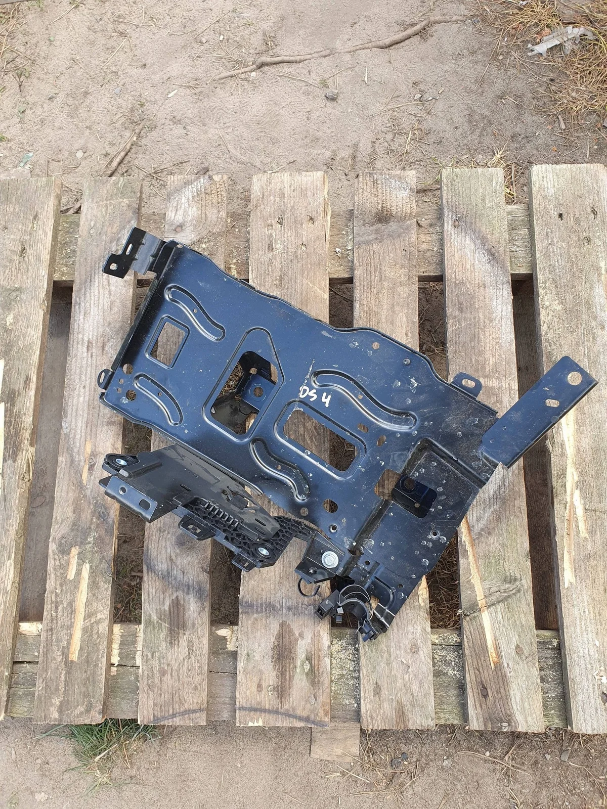 Supporto batteria Citroen DS4 9839237380