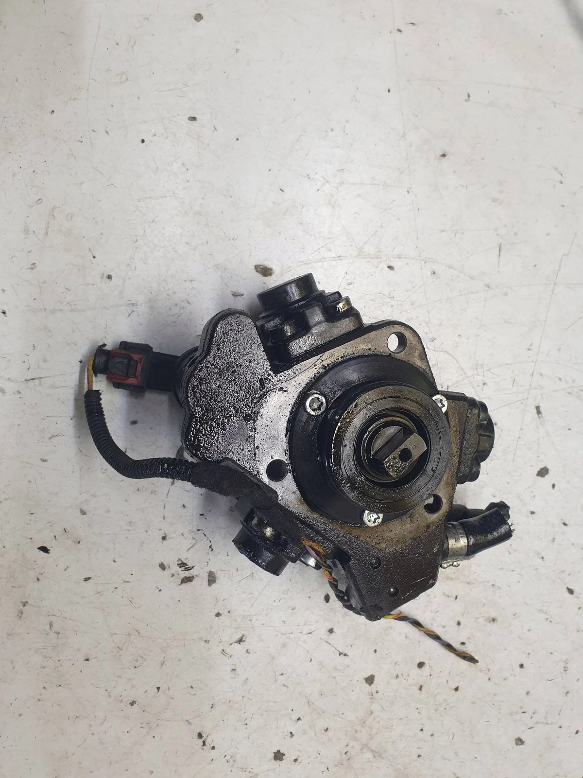 Pompe Injection Opel Astra J 1.3 CDTI 55575157 image 3