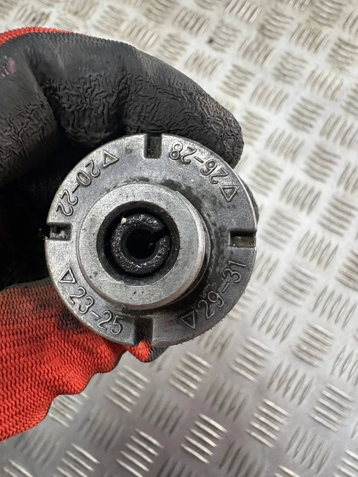 Mitsubishi L200 Speedometer Worm Gear BWZ5127