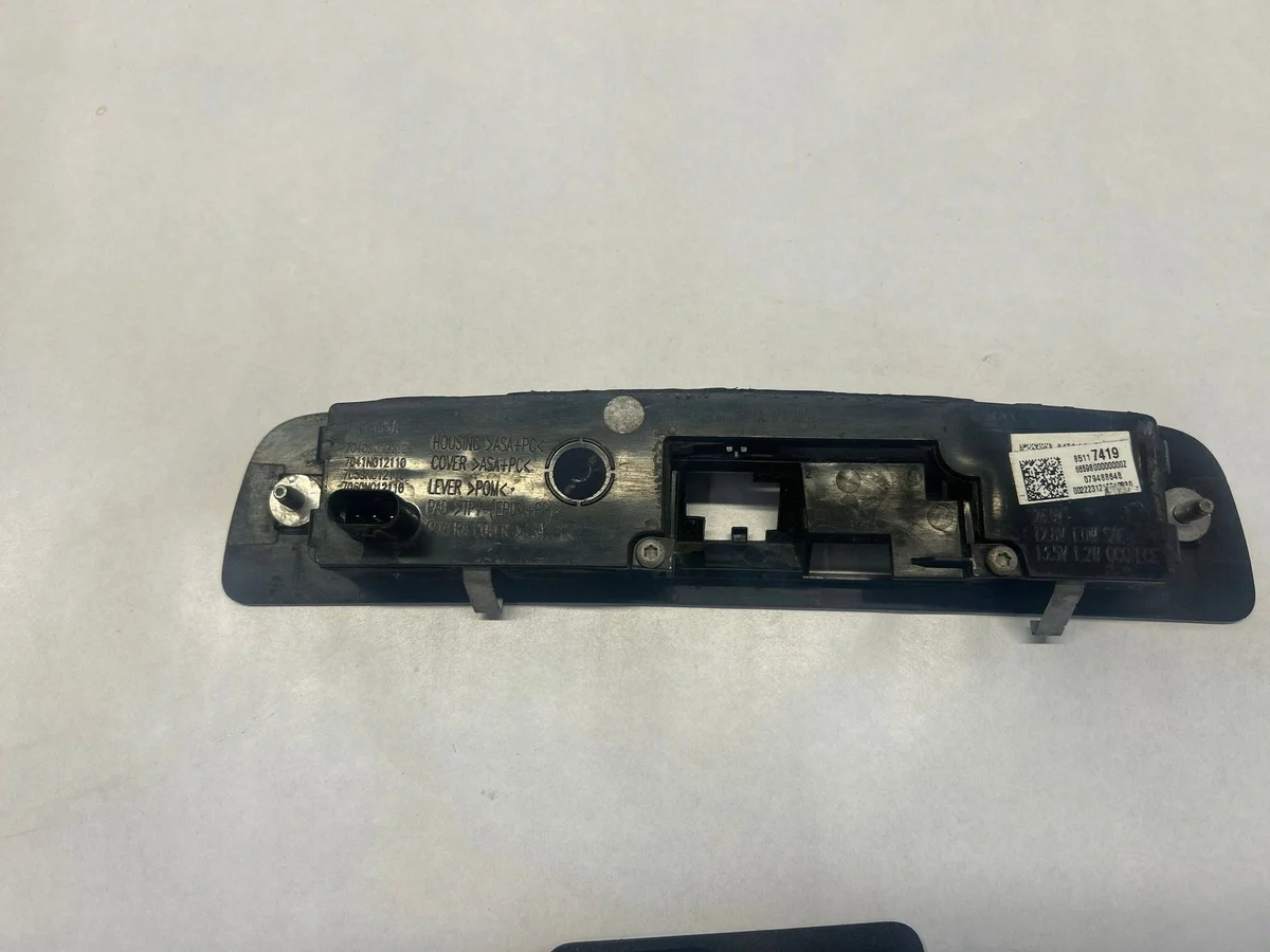 Luz de Placa Chevrolet Corvette C8 Traseira Usado image 6