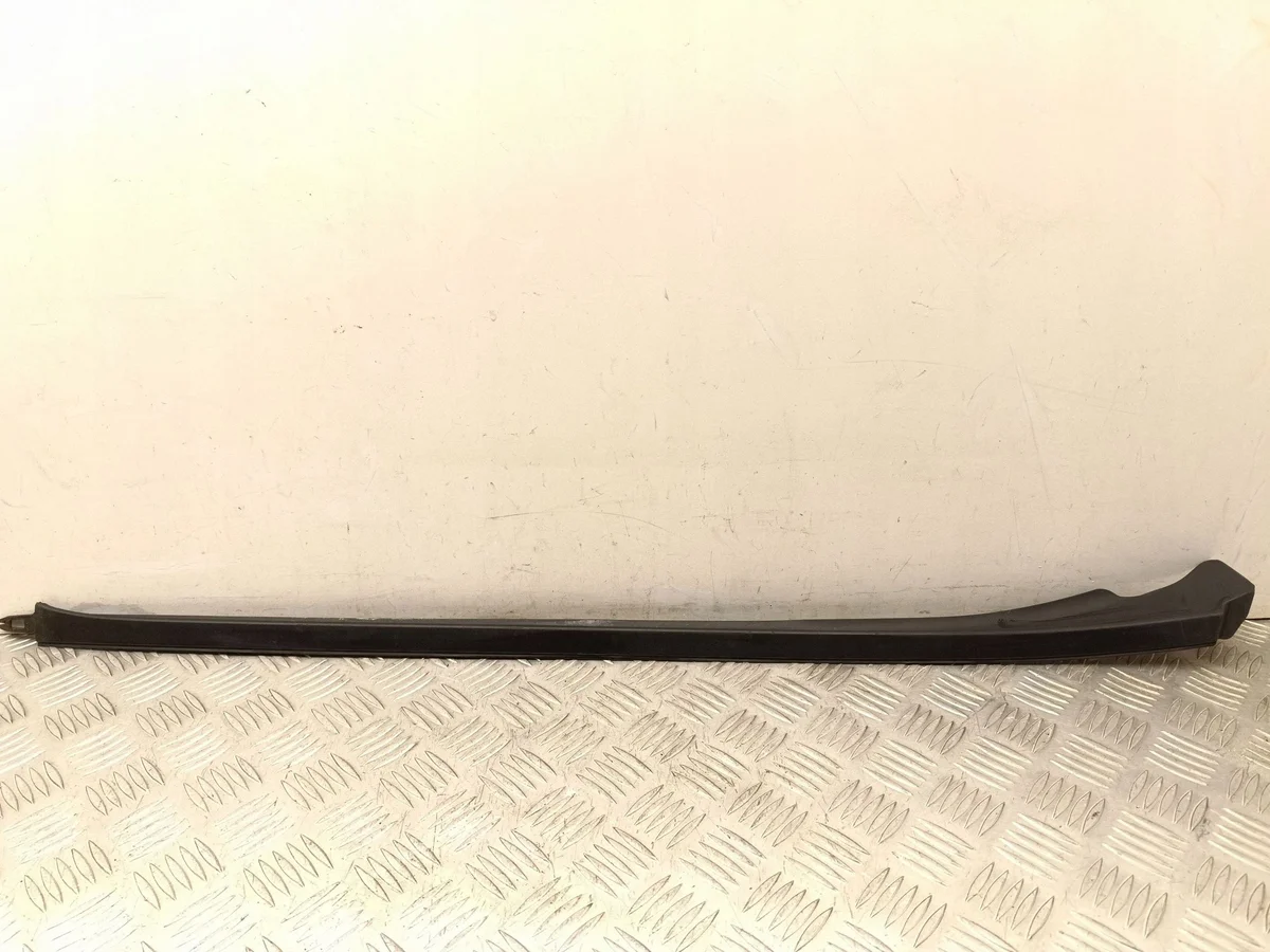 Dichtung Frontscheibe Rechts A2476900401