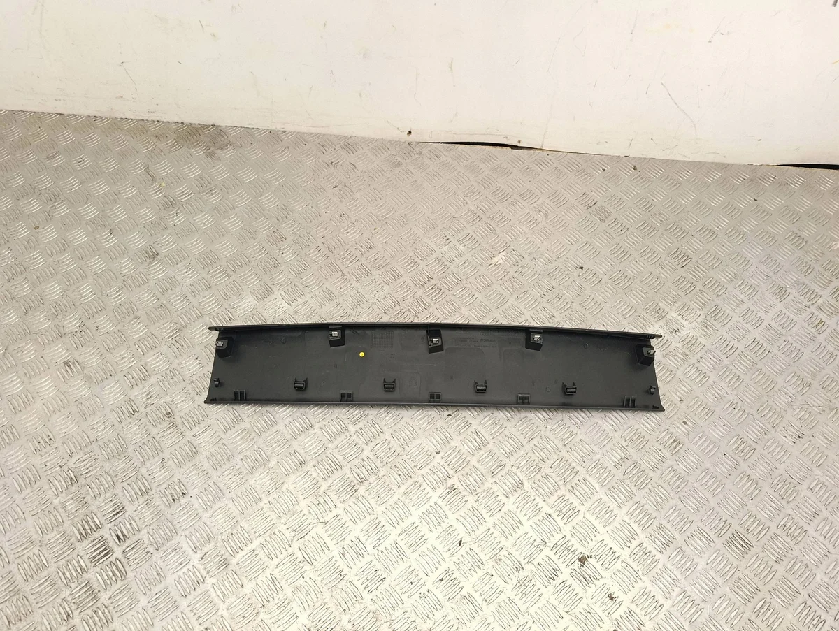Audi Q4 e-tron Verkleidung Heckklappe 89A867606 image 4