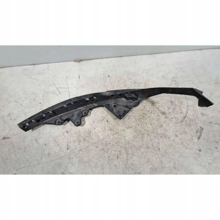 Chrysler Pacifica 2018 Ajovalon Kiinnike Oikea