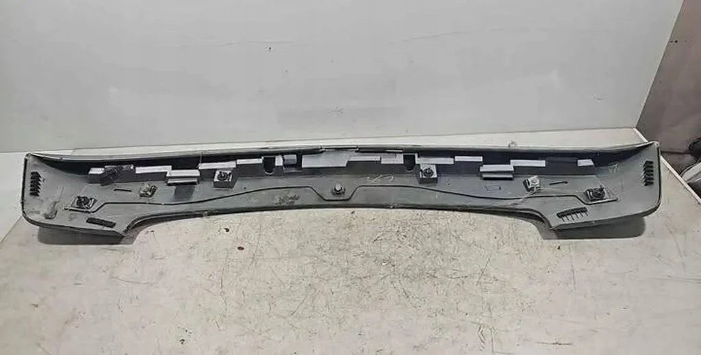 Spoiler coffre Toyota Avensis T25 7608505060 image 3