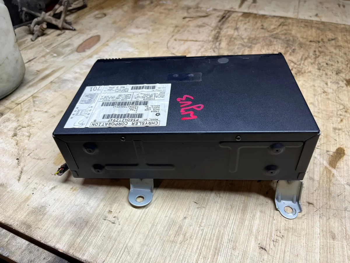 CD Changer Jeep Grand Cherokee WJ 99-04 P56042129AF image 4