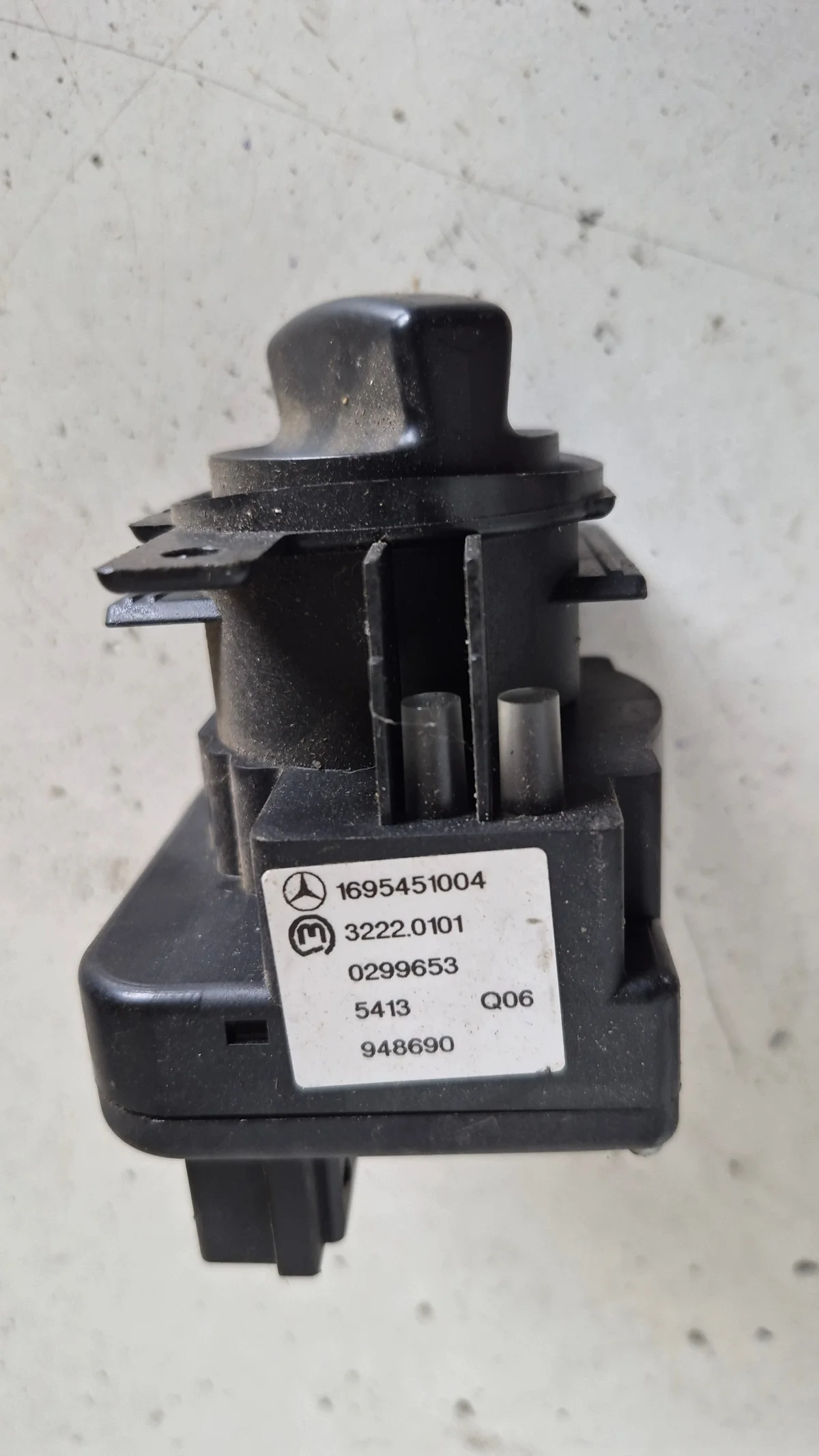 MERCEDES A-KLASSE W169 VALOKYTKIN 1695451004