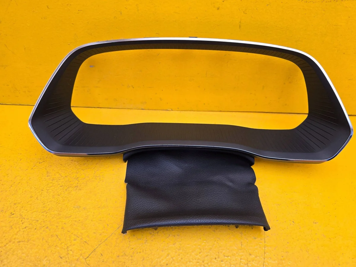 Skoda Octavia IV Marco Panel Velocímetro 5E3857053C
