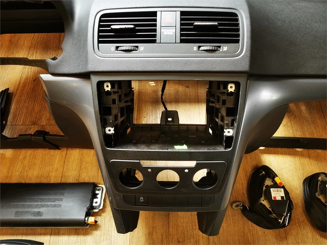 Skoda Yeti Airbag-Set Gebraucht image 8
