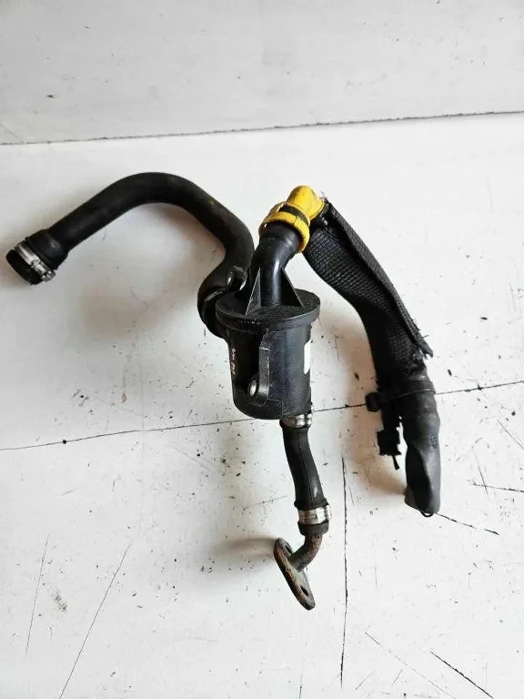 Opel Corsa D 2013 Parte Compartimento Motor