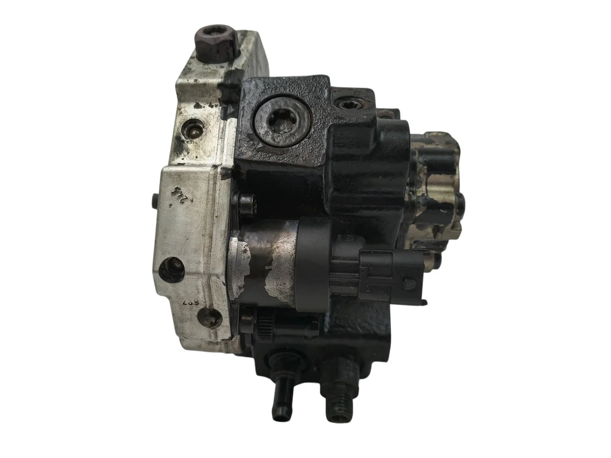 Einspritzpumpe Volvo S60 S80 V70 2.4 D5 gebraucht image 5