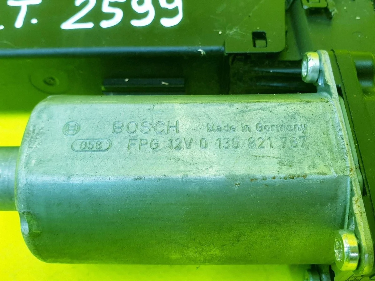 Moteur de vitre Audi OE 8E0959801A image 3
