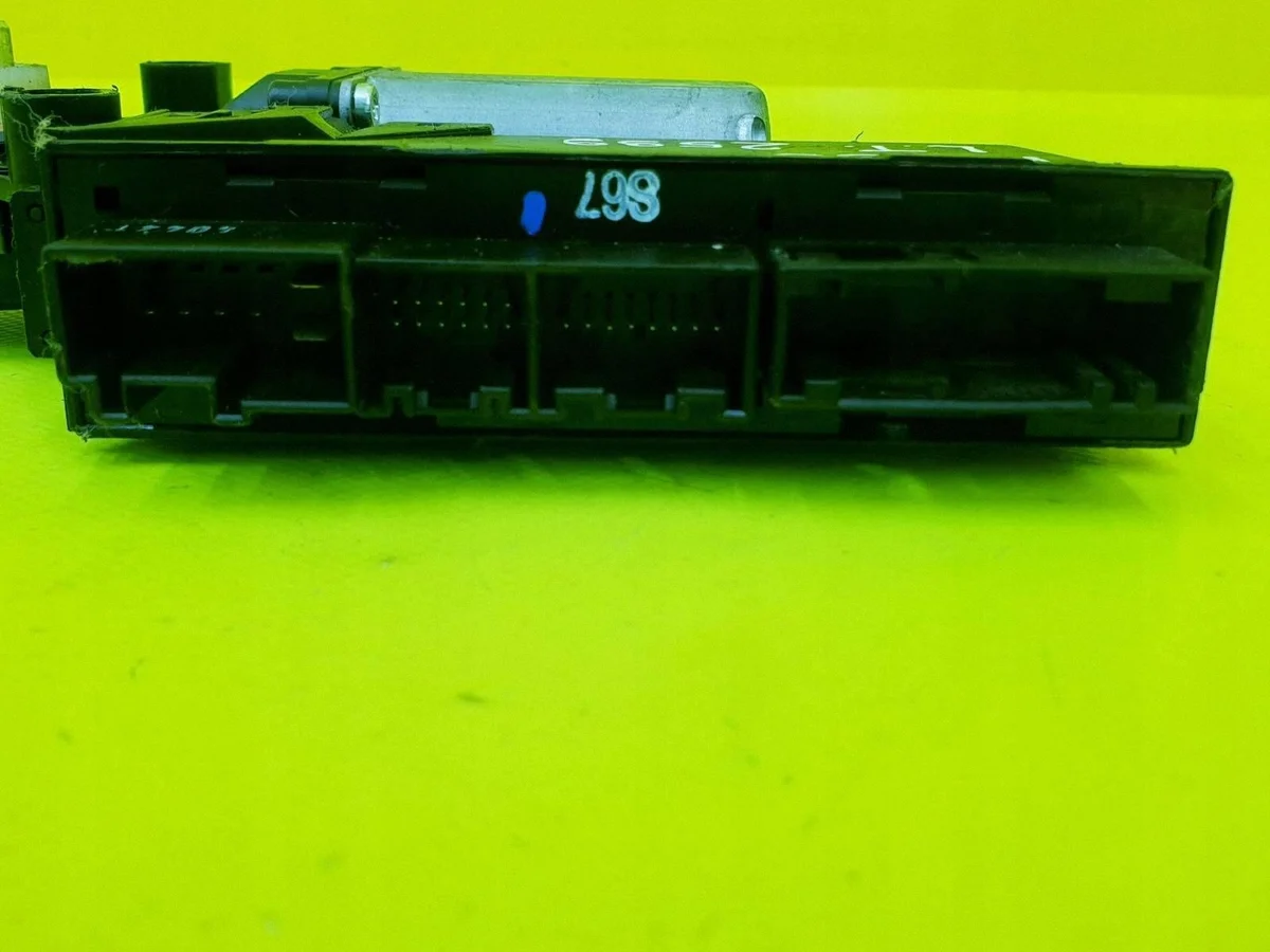Moteur de vitre Audi OE 8E0959801A image 6