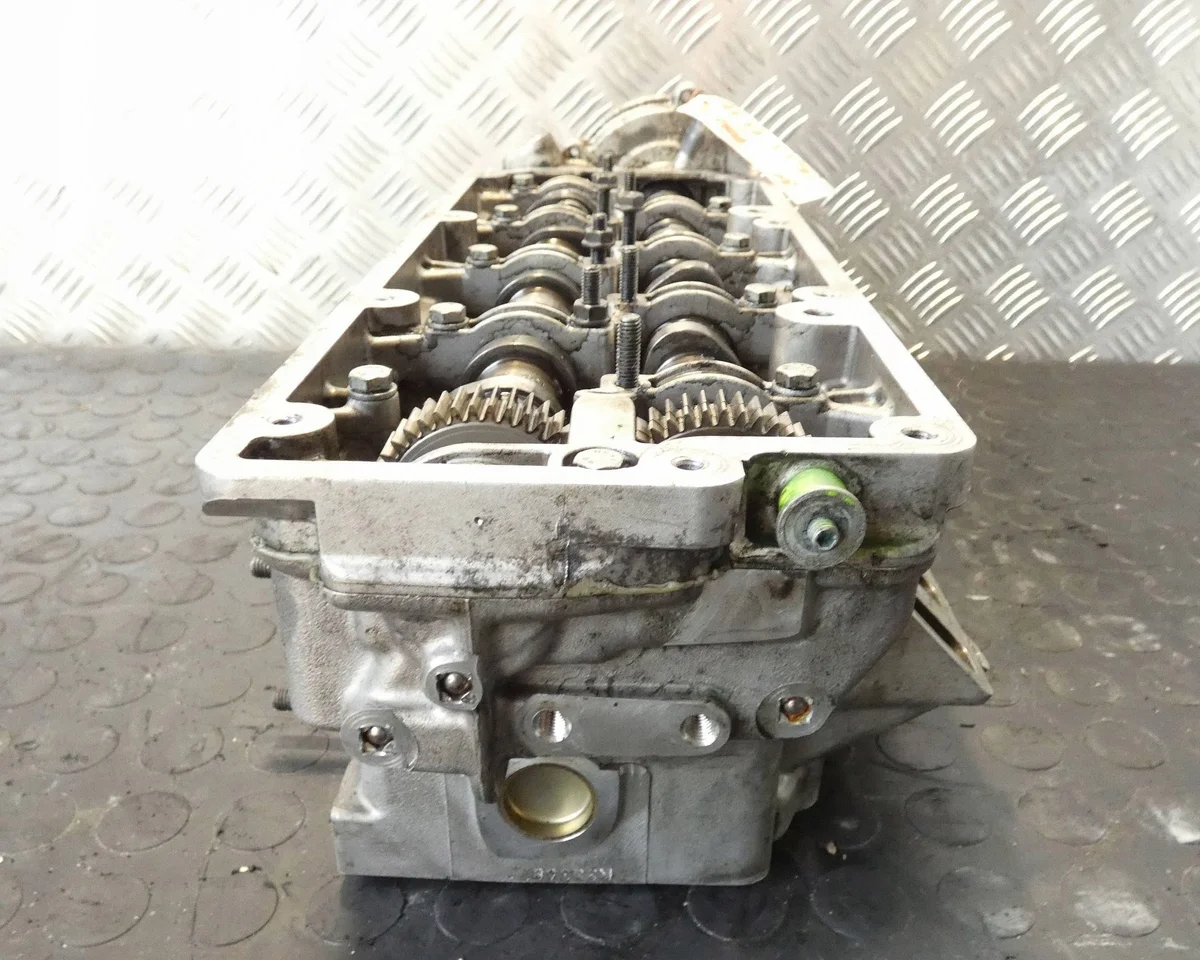 Audi A8 D3 4.0 TDI Topplock 057374B image 4