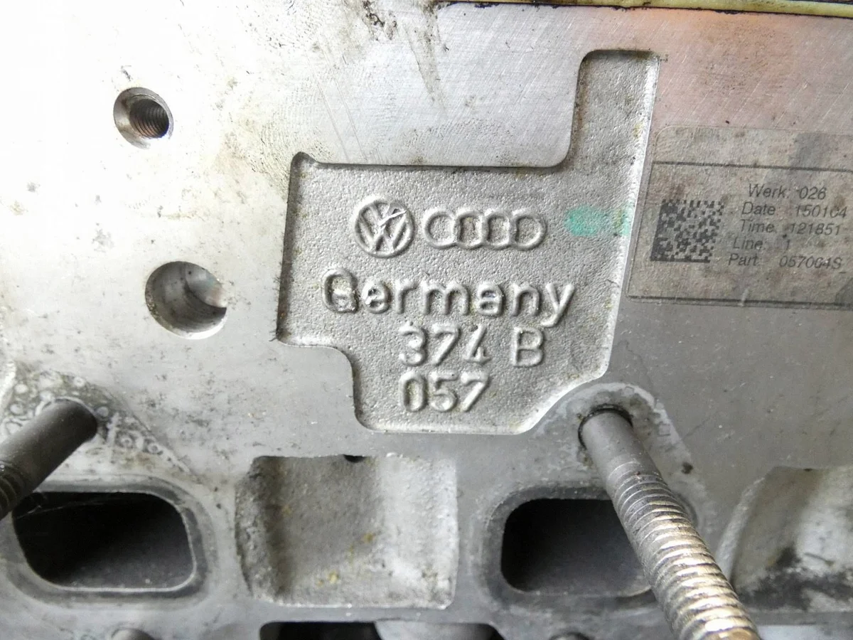 Audi A8 D3 4.0 TDI Topplock 057374B image 9