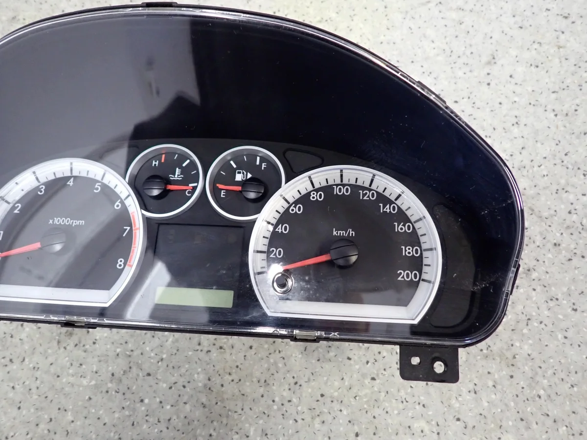 Tableau de bord Chevrolet Aveo T250 1.2i image 3