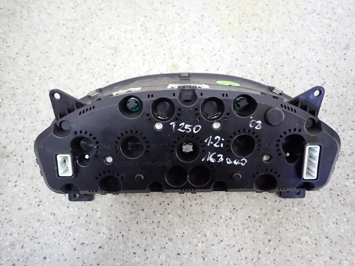 Tableau de bord Chevrolet Aveo T250 1.2i image 4