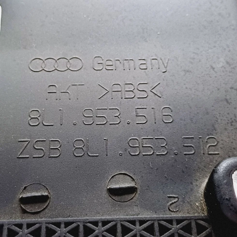 Ohjauspylvään suojus Audi A3 8L image 5