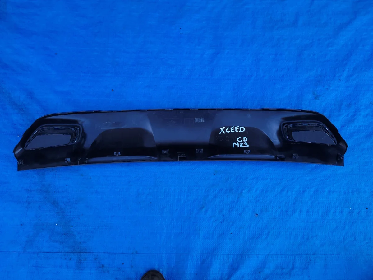 KIA Xceed Bakre Diffusor - Begagnad image 6
