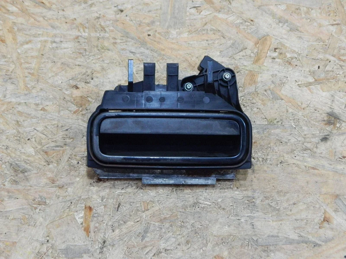 Bagkluckehandtag VW T5 LIFT bak 7E0827264B
