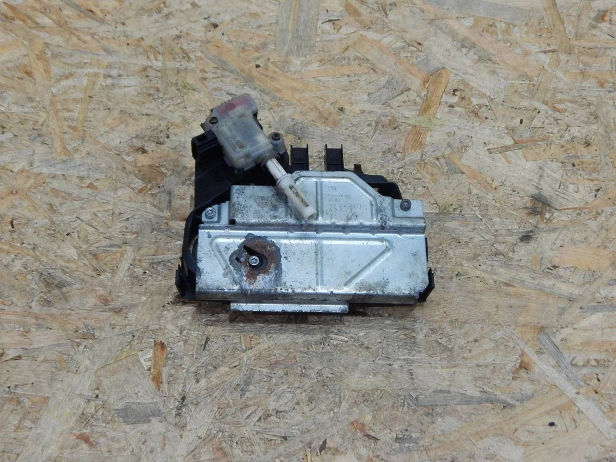 VW T5 LIFT Tailgate Handle - Used