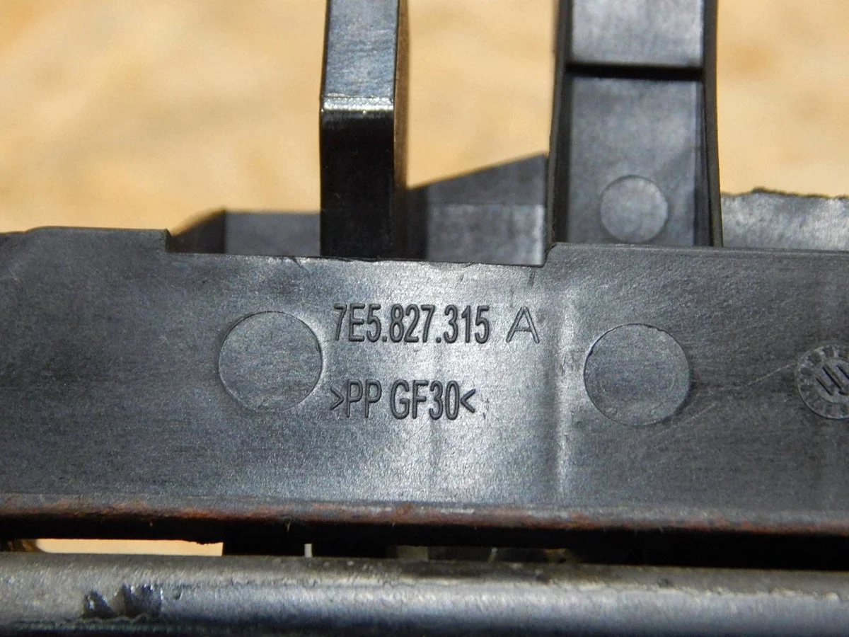 VW T5 klink handgreep achterklep gebruikt image 3
