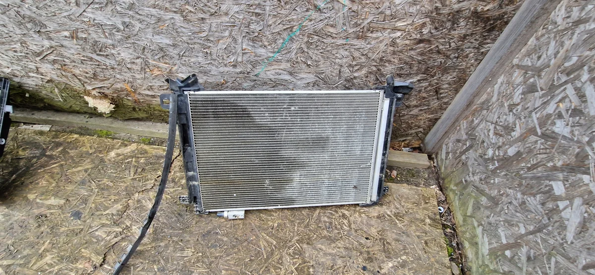 Radiateur clim Mercedes W204 A2045000554
