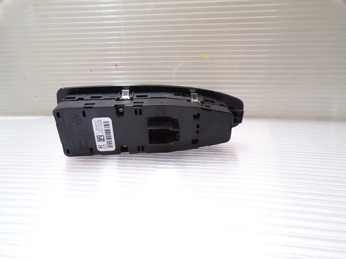 BMW X1 F48 Window Switch Panel Left Front image 3