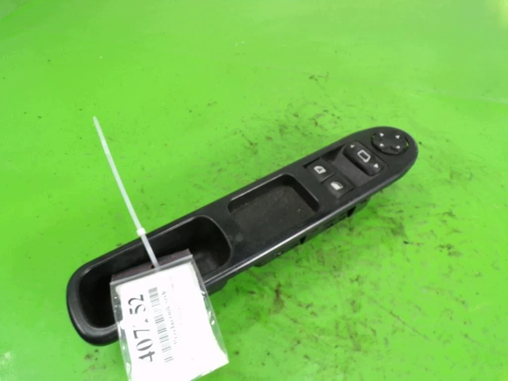 Citroen C3 Picasso lasinnostimen kytkin F-407252-