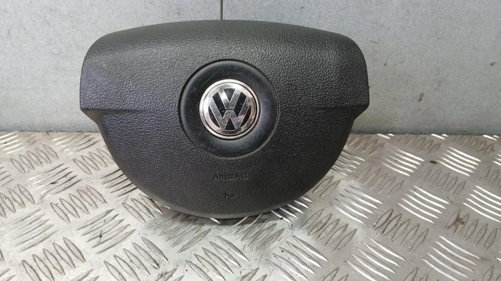 Ohjauspyörän tyyny VW Passat B6 1.9TDI