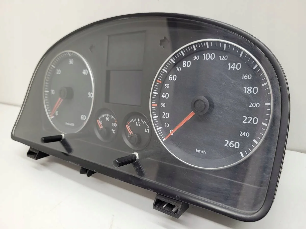 Mittaristo VW Touran 1.9 TDI 105KM