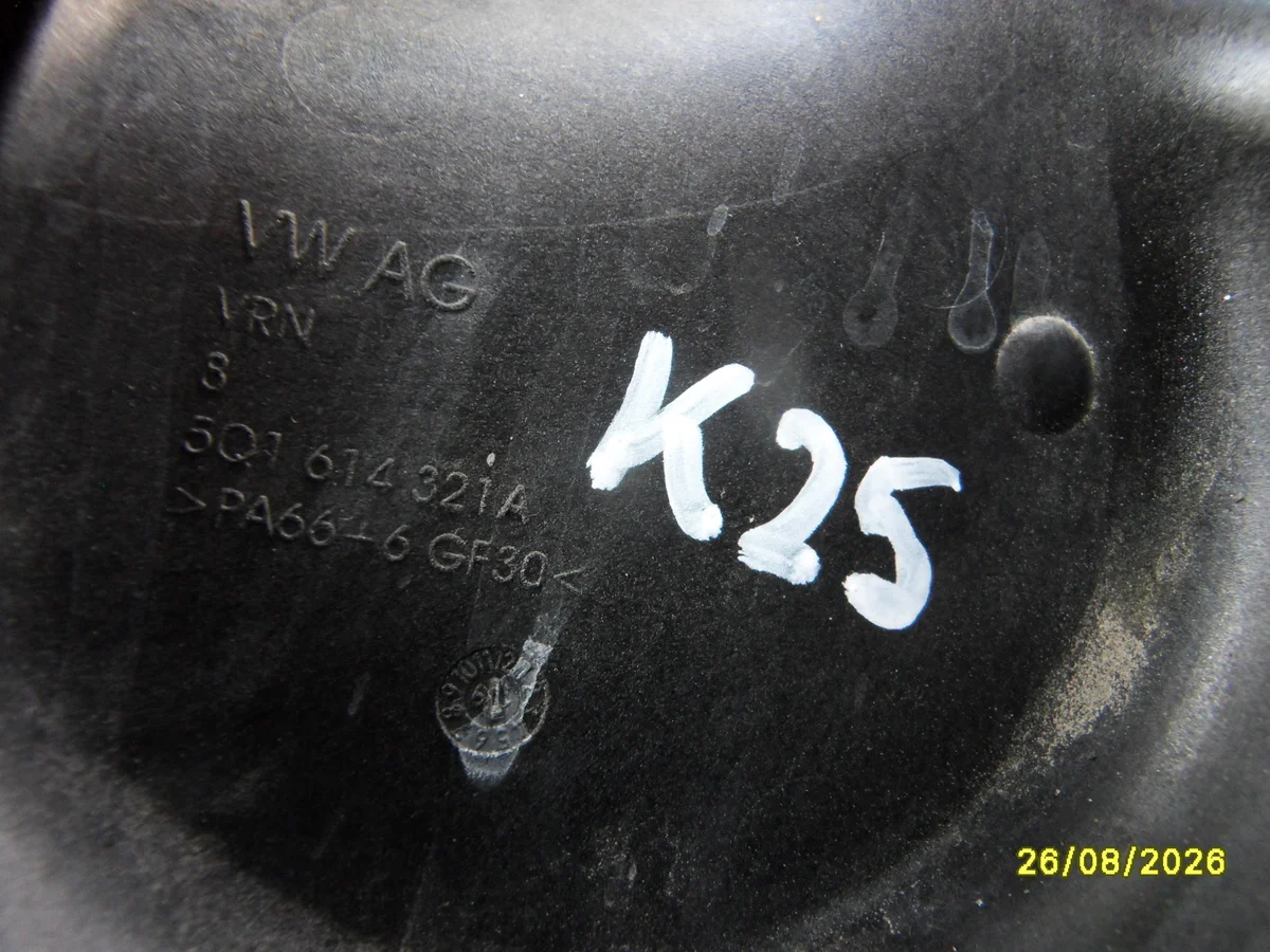 ABS-pumpun suoja VW Passat B8 5Q1614321A image 4
